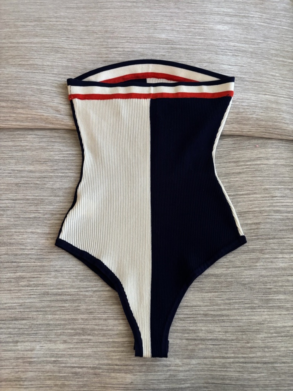 Colorblock Strapless Bodysuit - Picture 2 of 3